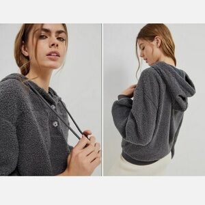 Current Air > Gray Hooded Sherpa Pullover Medium